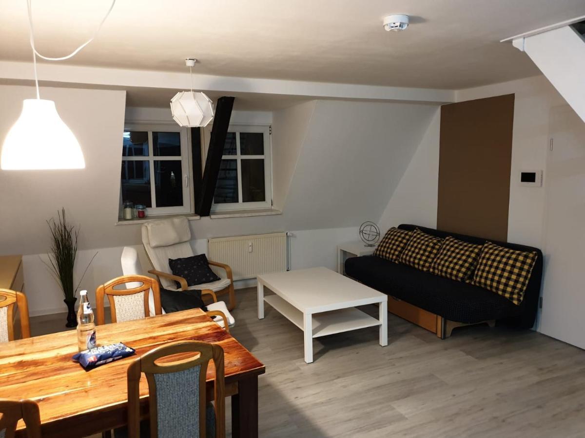 Grosses Offenes Loft Oder Kleine Gemuetliche Mit Balkon