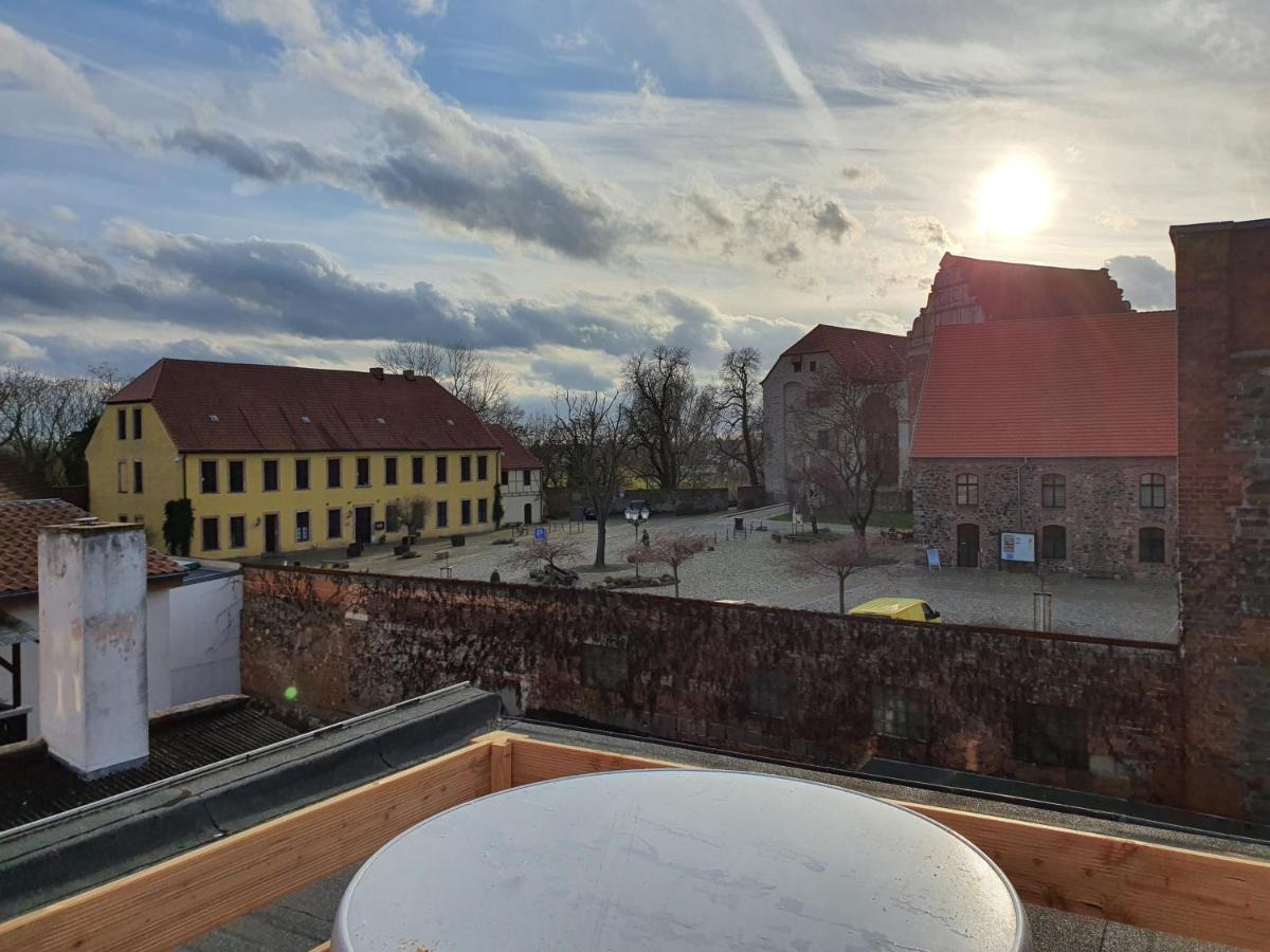 Grosses Offenes Loft Oder Kleine Gemuetliche Mit Balkon Wolmirstedt
