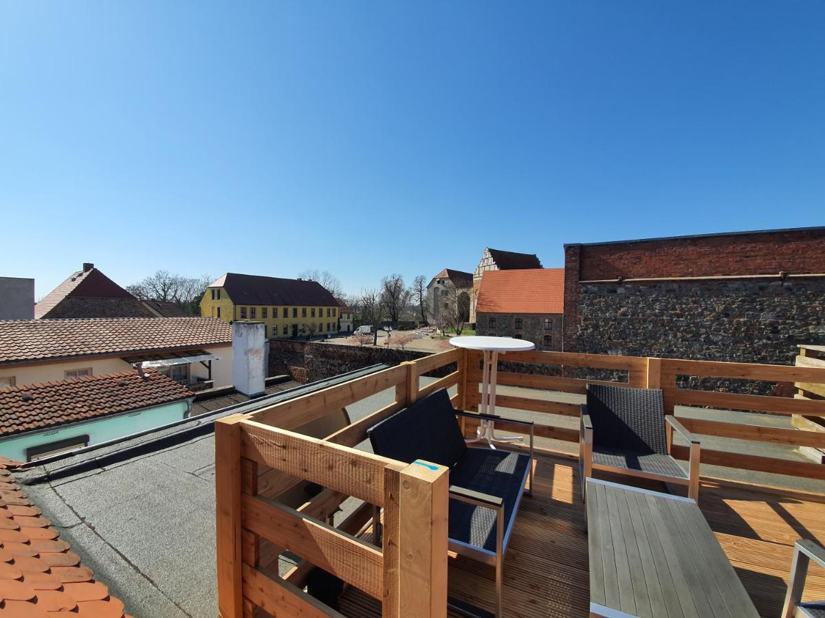 Grosses Offenes Loft Oder Kleine Gemuetliche Mit Balkon Appartement *