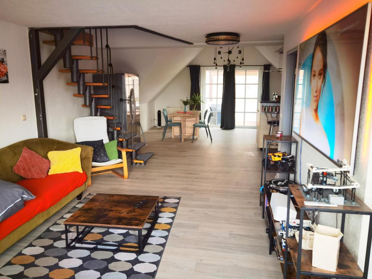 Grosses Offenes Loft Oder Kleine Gemuetliche Mit Balkon