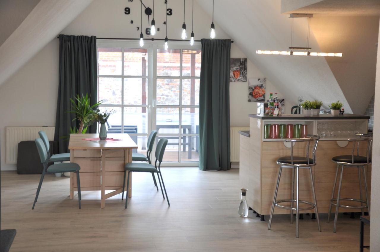 Grosses Offenes Loft Oder Kleine Gemuetliche Mit Balkon Appartement